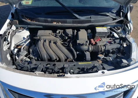 2015 Nissan Versa 1.6 S z USA, uszkodzony, nr VIN 3N1CN7AP1FL954192